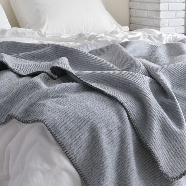 Покривало 200x220 LA MODNO GRAIN SKY GRAY (50% бавовна, 30% акрил, 20% поліестер) сіре 200287 фото